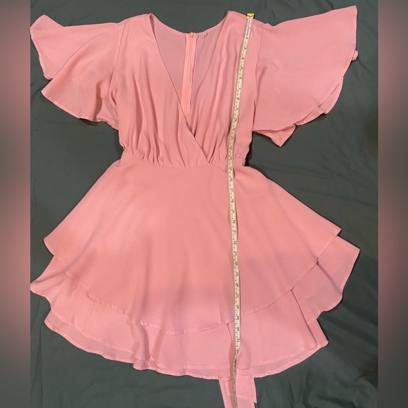 Sz M Pink Dacron Polyester Dress with frilly sleeves, ruffles, ties at waist. - Picture 8 of 16